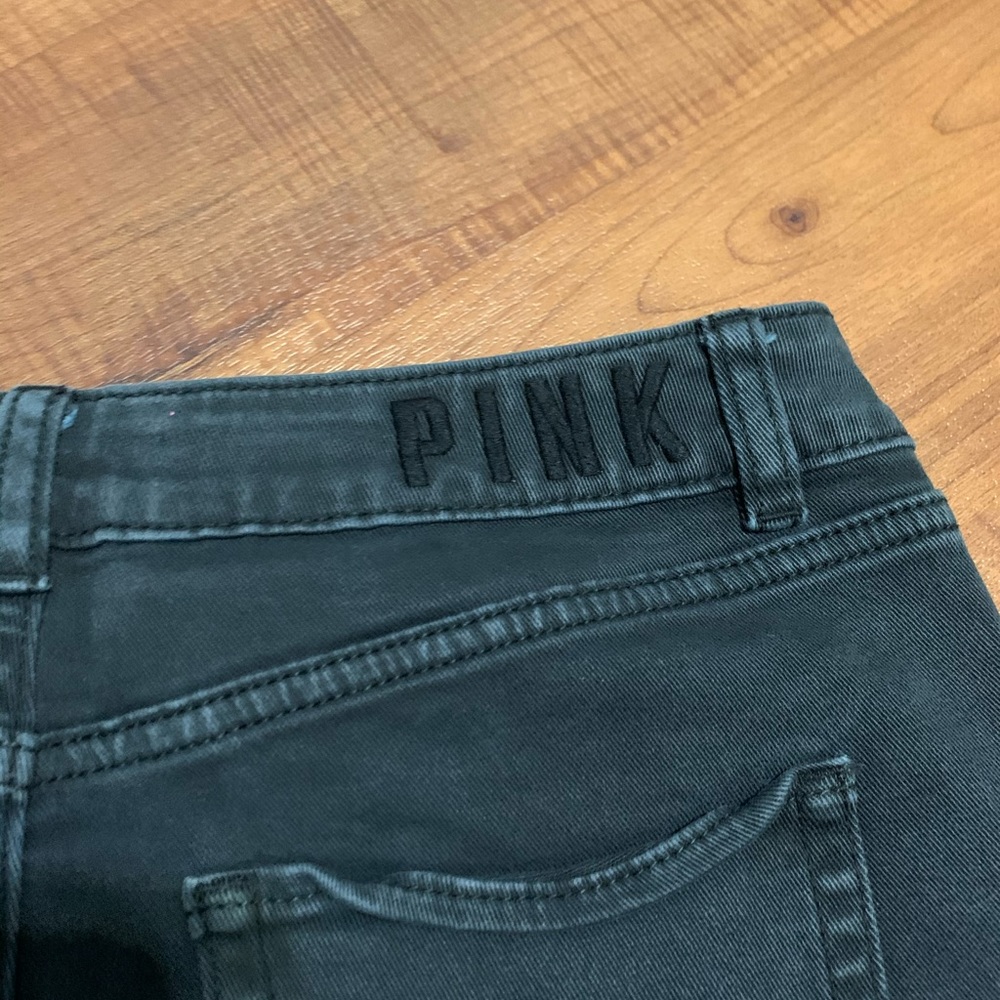 Pink short - Picture 3 of 3